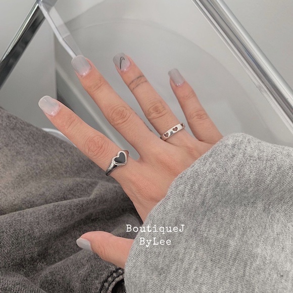 Heart ring, silver heart ring, hollow heart ring, stacking ring silver - Picture 5 of 7